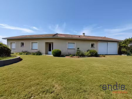 maison d'architecte de 126 m² hab + garage de 42 m² à proximité d'hagetmau 40700