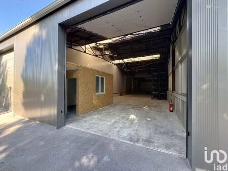 location local d'activités 250 m²