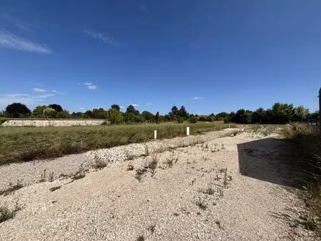 terrain constructible 639 m²