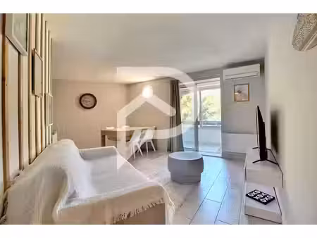 vente appartement bormes-les-mimosas 83230 - - surface privée