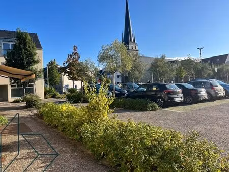 location bureau 47 m² à plescop (56890)