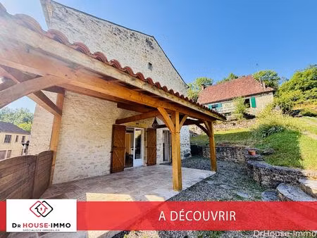 deux charmantes maisons avec piscine au coeur d'un village bucolique