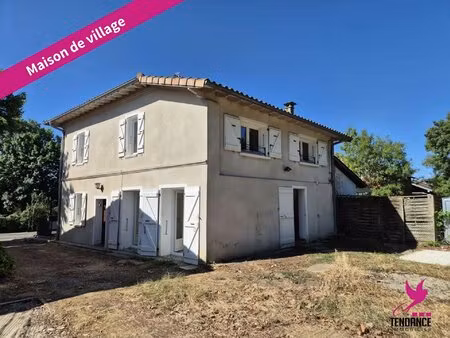 jolie maison de village 4 pièces 118 m² avec jardin.