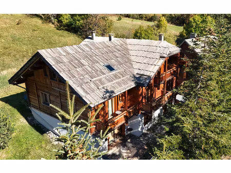 chalet de 534 m2 prestations haut de gamme à proximité des c