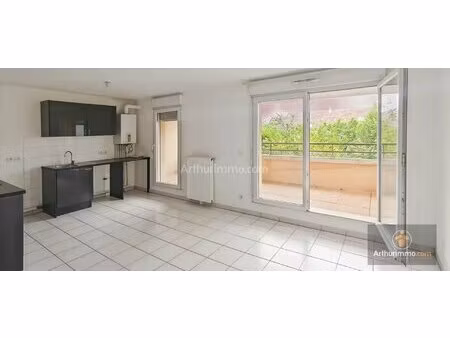exclusivité arthurimmo.com. appartement 3p avec terrasse et ascenseur.