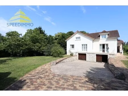 maison spacieuse à brunoy – 5 chambres – 181 m² habitables sur un terrain boisé de 4 039 m