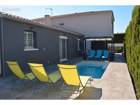 double villa d'architecte 4 faces avec piscine pour regroupement familial ou investissemen