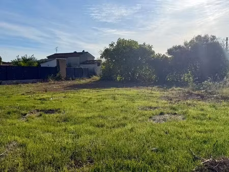 vente terrain 594 m² à sollies-pont (83210)  237 000 €