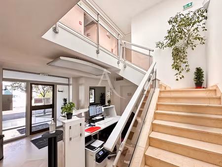 vente locaux professionnels 181 m² à acheres (78260)  449 000 €