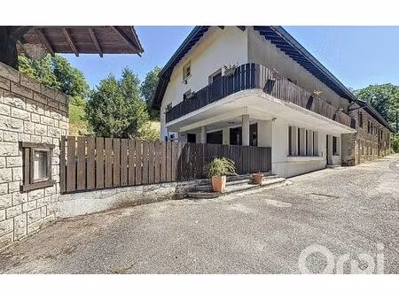 maison ceignes 1068.38 m² t-18 à vendre  1 100 000 €