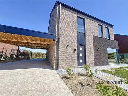 magnifique maison clé en main  matériaux durables