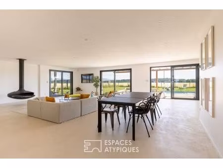maison contemporaine avec piscine et vue imprenable