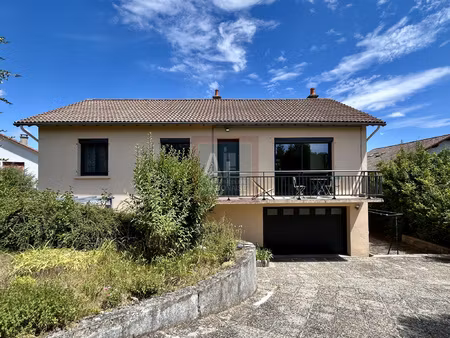 maison avec logement indépendant et jardin