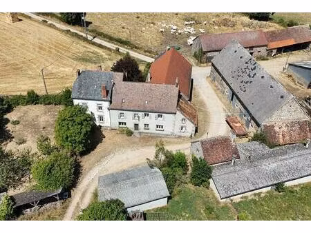 corps de ferme avec potentiel sur 1 ha