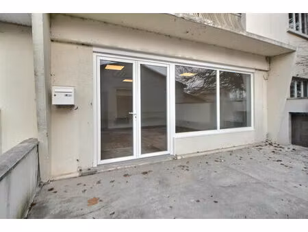 location local commercial  45.00m²  cestas