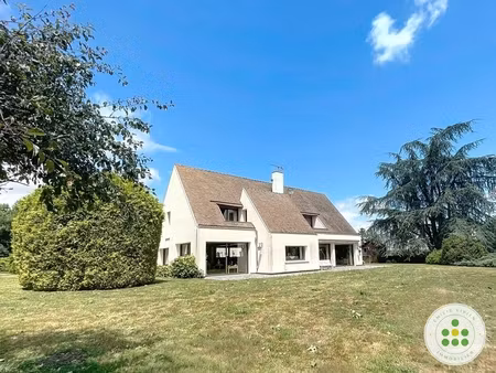 maison 8 pièces - 330 m²