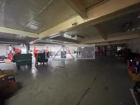 a vendre 1300m2 de locaux à vincennes