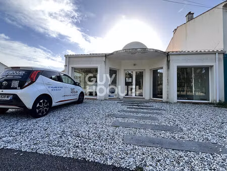 local commercial saint hilaire de riez 90 m2