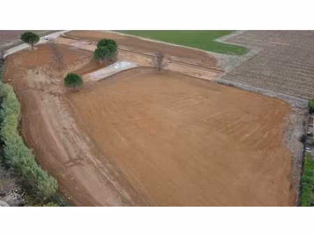 terrain à vendre de 799 m2 proche de roujan (34)