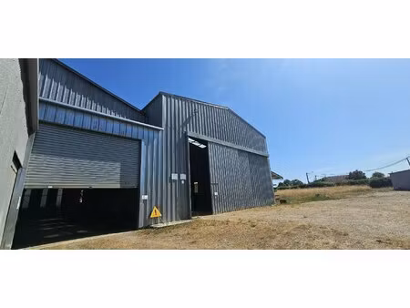 entrepôts et bureaux