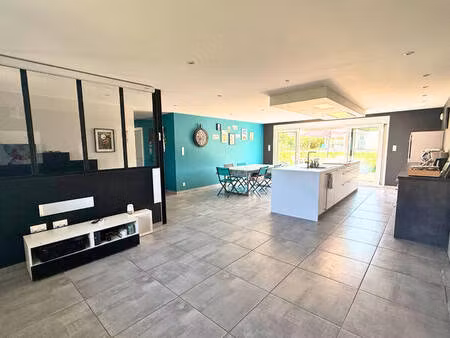 maison de plain pied 131 m² sur 16 ares