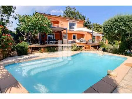 villa de luxe à vendre à bagnols-en-forêt : 599 000 € | 178m²