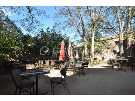 local commercial de 150 m² à remoulins