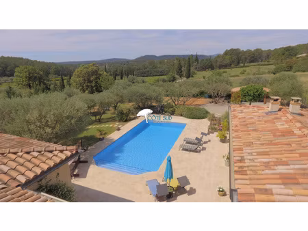 villa 9 pièces 5 chambres avec piscine et salle de sport  salle de billard...