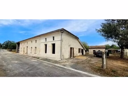 33230 lagorce - propriete a renover - 225m² habitables et 1600 m² terrain