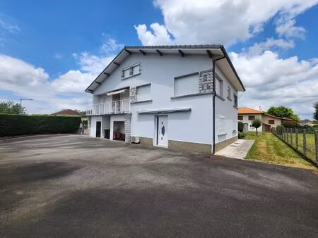 pardies  a vendre maison 180 m² avec piscine et garage 50 m²