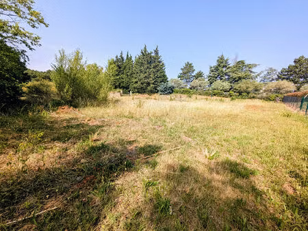 terrain salazac 1139 m2