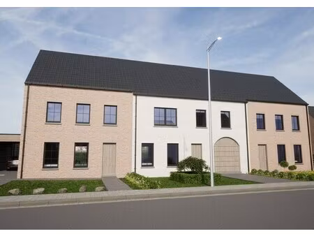 huis te koop in weelde met 4 slaapkamers