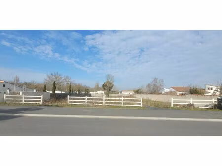 terrain constructible à 600m de la plage