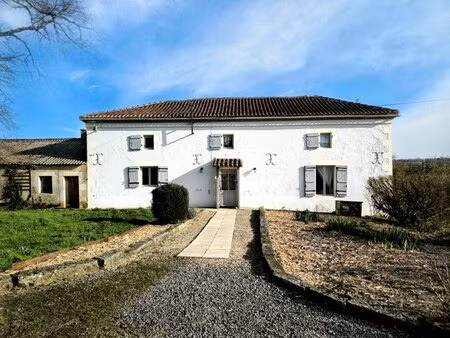 maison de campagne individuelle avec terrain  écuries et piscine chauffée***