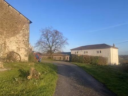 maison de campagne individuelle avec terrain  écuries et piscine chauffée***
