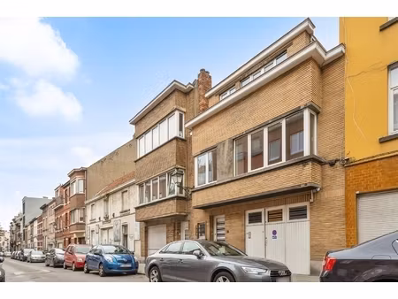 commercieel te koop in anderlecht met 7 slaapkamers