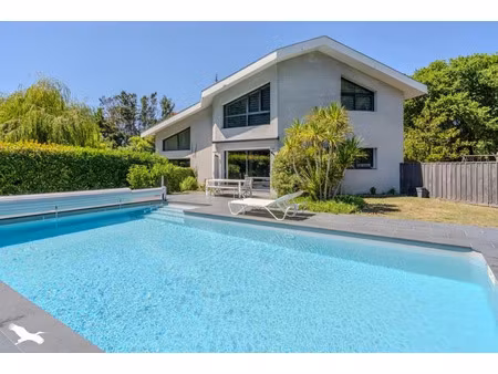 vente maison 8 pièces 300 m² à vendays-montalivet (33930)  989 900 €