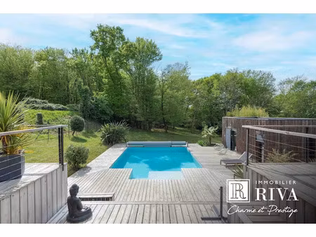 vente maison 8 pièces 234 m² à latresne (33360)  1 190 000 €