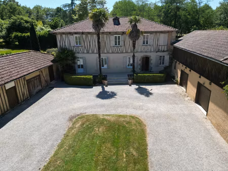 a vendre  propriété d'exception à 25 km d'auch