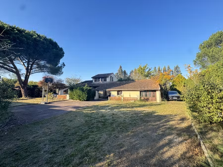 maison t4 avec 185 m2 de surface utile sur 2260 m2 de terrai