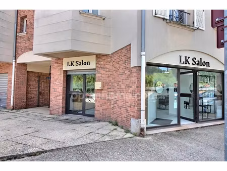 vente locaux professionnels 3 pièces 52 m² à juziers (78820)  59 000 €