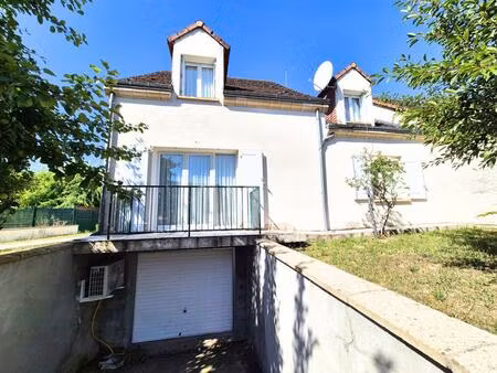 grande maison familiale de 168 m² – 5 chambres et un bureau – terrain de 766 m² – sous-sol