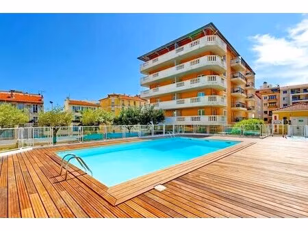 2p + parking - nice - résidence avec piscine - proche mer