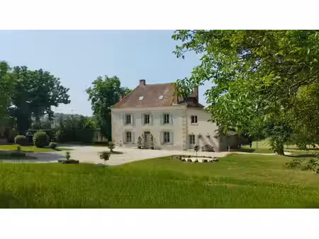 manoir de campagne 1789 avec pigeonnier et piscine – nanthiat  périgord vert