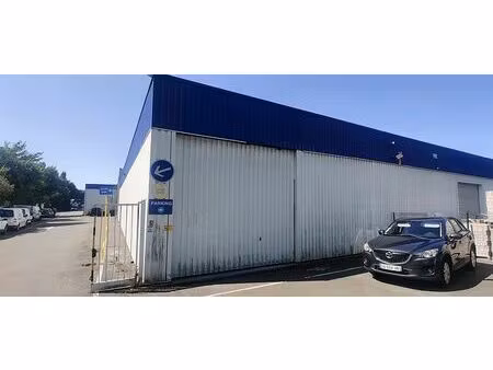 location local d'activités gonesse 617 m²