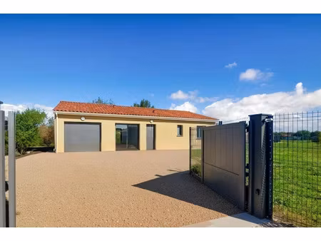 vente maison 4 pièces 91.44 m² à bressols (82710)  255 000 €