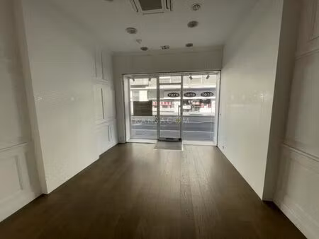 location commerce 1 pièce 38 m² à tours (37000)