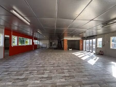 vente commerce 2174 m² châlus (87230)