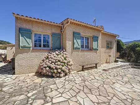 proche brusc - maison indépendante de plain-pied avec piscin