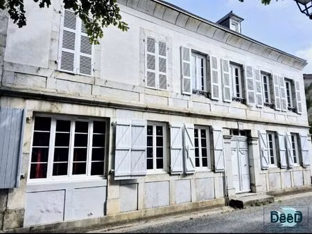 maison de maître rénovée avec jardin  garage et terrain